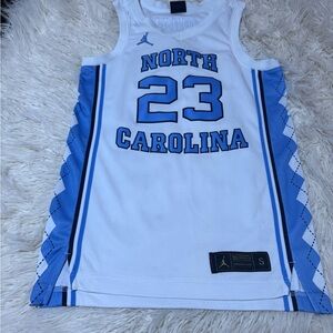 Michael Jordan #23 UNC Jersey White/blue Size Small Jordan Limited #M11193392